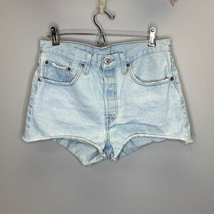 Levi's Women's Premium 501 Original Shorts | 30 W